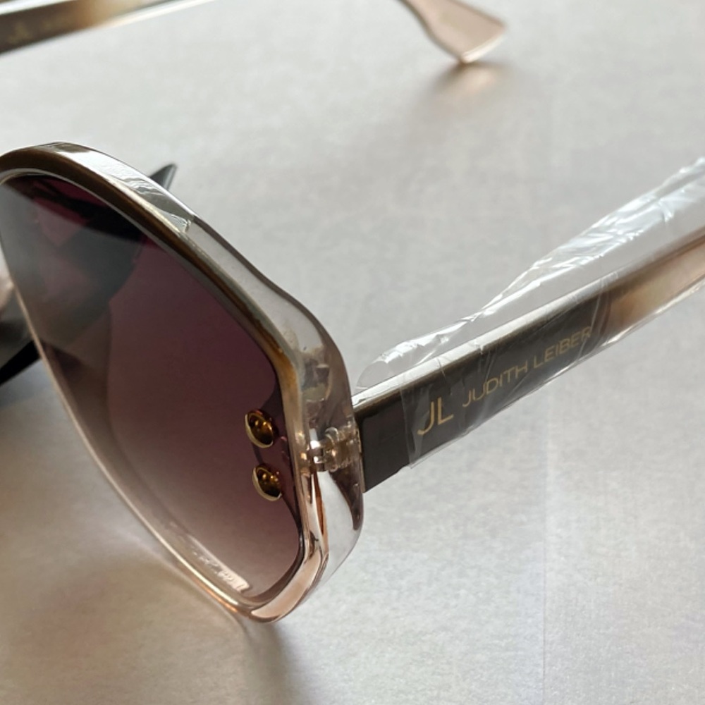 JL Judith Leiber Blush Pink | Cream Sunglasses - Picture 3 of 12